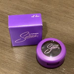 MAC Selena Is It The Beat Eyeshadow - Brand New!